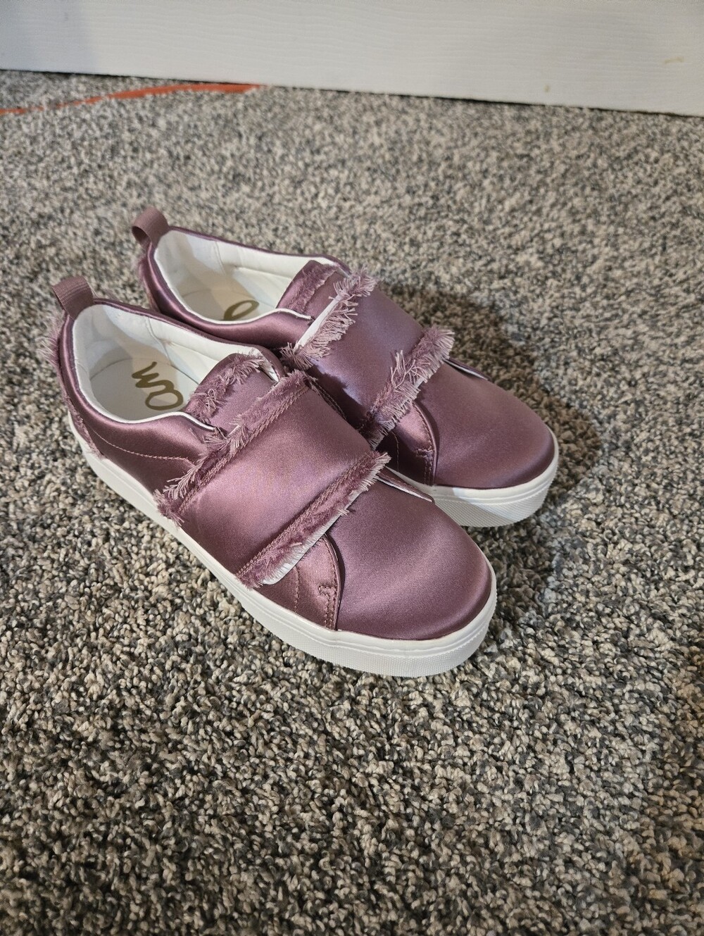 NIB Sam Edelman Levine Pink Satin Slip On Sneakers 6M